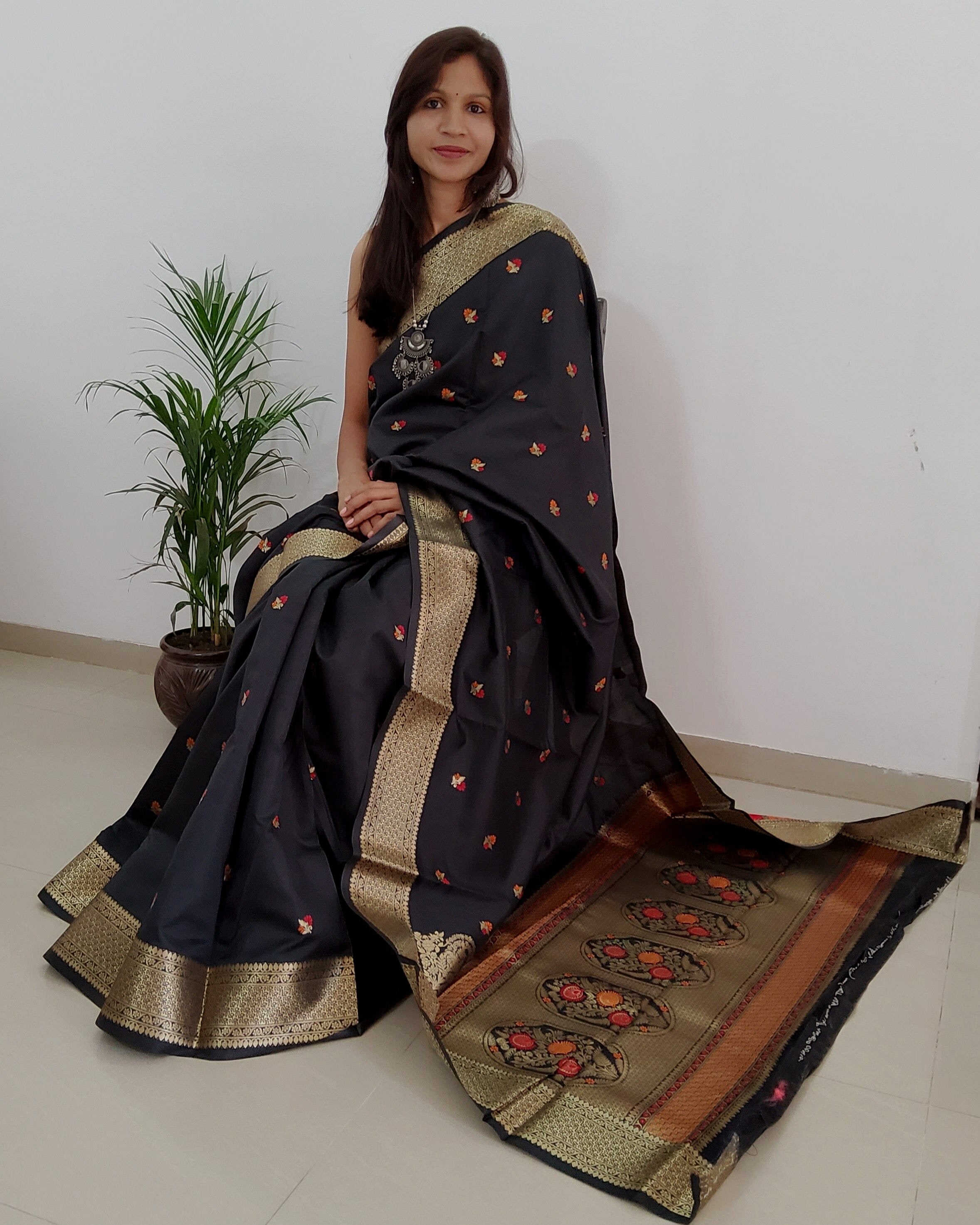 Ebony Black Zari Woven Floral Tussar Silk Saree – Ethnos