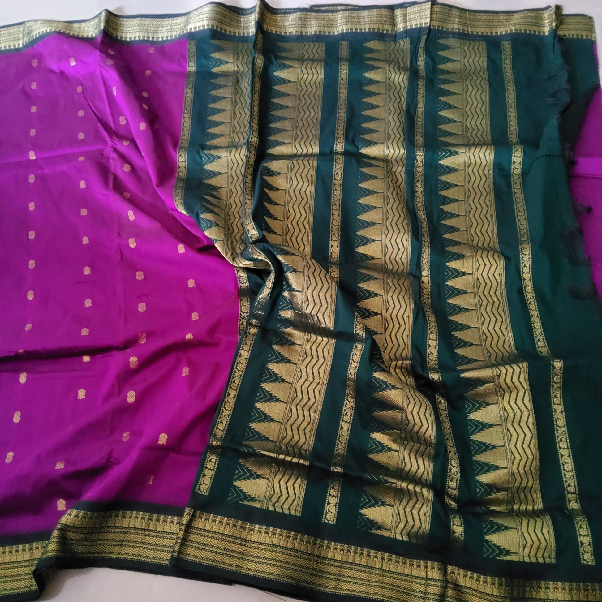 Gadhwal Cotton Saree with Contrast Blouse