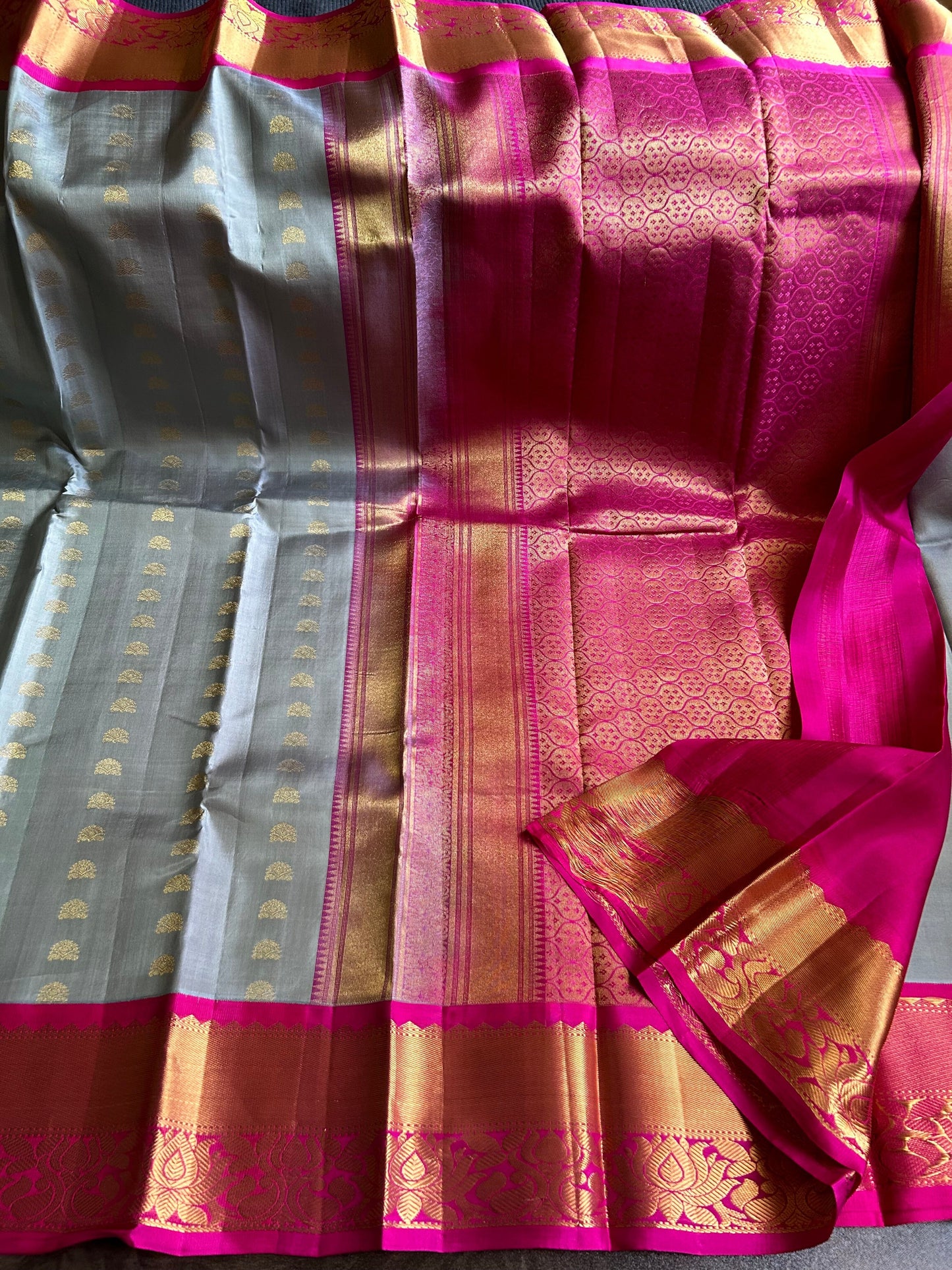 Kaanjeevaram Silk Saree with gold zari Border